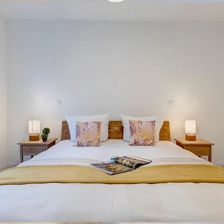 Bernsteinquartier Bq 0553 קולפינזה